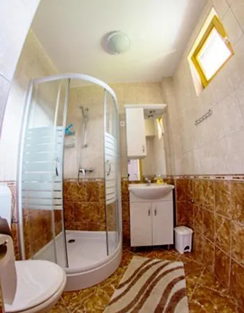 Apartament Mit Pool In