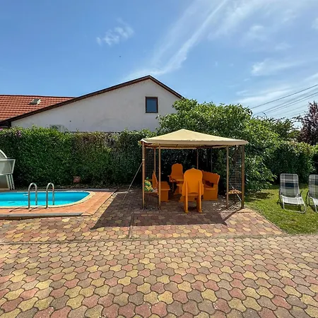Mit Pool In Apartament *